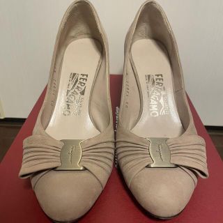 サルヴァトーレフェラガモ(Salvatore Ferragamo)のFerragamo パンプス(ハイヒール/パンプス)