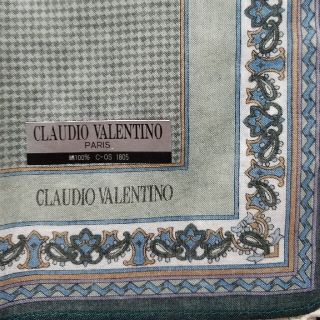 ヴァレンティノ(VALENTINO)のCLAUDIO  VALENTINO　ハンカチ(ネクタイ)