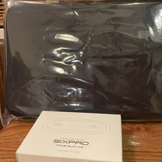 美品!SIXPAD シックスパッド パワースーツライト アブズ Sサイズ