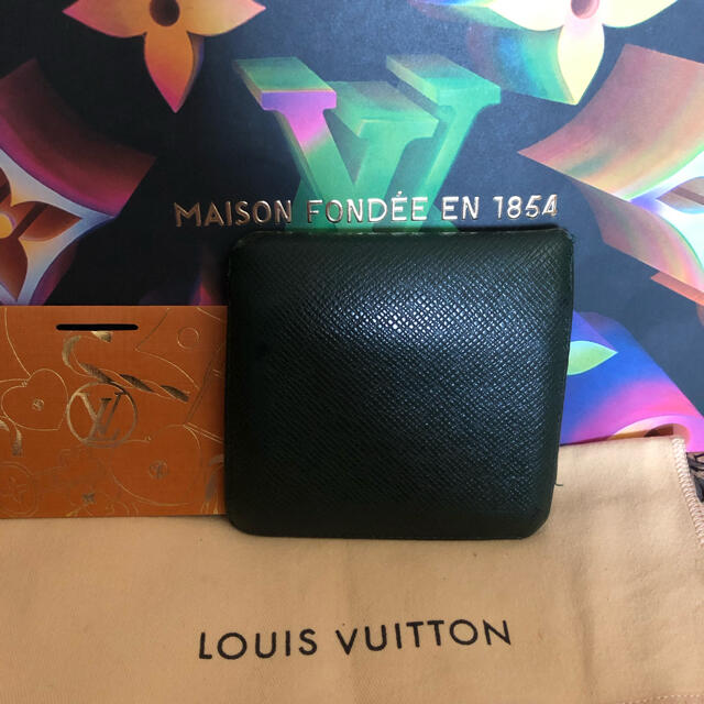 LOUIS VUITTON(ルイヴィトン)の☆正規品☆ヴィトン   エピ 折り財布 小銭入れ付き売り切り！ メンズのファッション小物(コインケース/小銭入れ)の商品写真