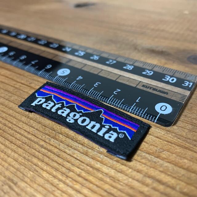 patagonia(パタゴニア)のパタゴニア patagonia  タグ ワッペン　正規品 ハンドメイドの素材/材料(各種パーツ)の商品写真