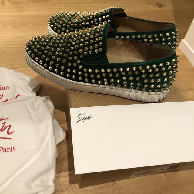 Christian Louboutin(クリスチャンルブタン)のクリスチャン ルブタン40スタッツ ベロアグリーン メンズの靴/シューズ(スニーカー)の商品写真