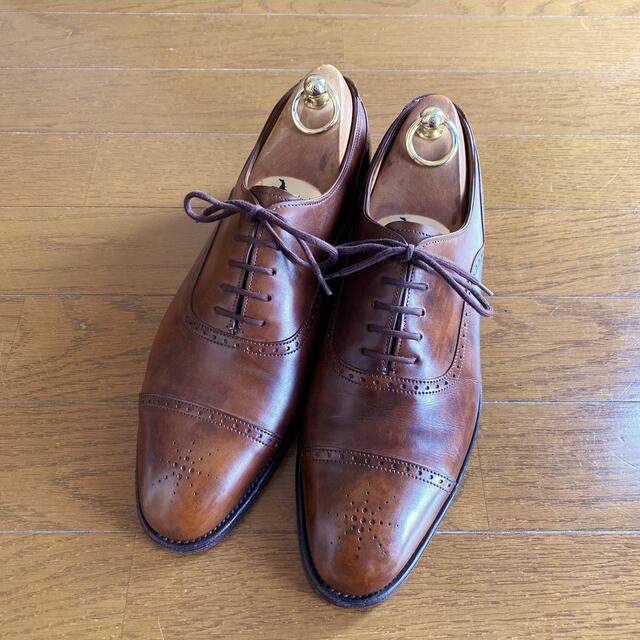 JOHN LOBB(ジョンロブ)の738.JOHNLOBB TOWCESTER パンチドキャップトゥ 6 1/2E メンズの靴/シューズ(ドレス/ビジネス)の商品写真