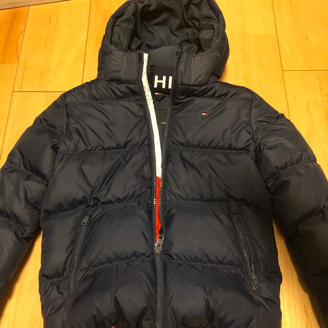 TOMMY HILFIGER(トミーヒルフィガー)のネイビー　ダウン キッズ/ベビー/マタニティのキッズ服男の子用(90cm~)(コート)の商品写真