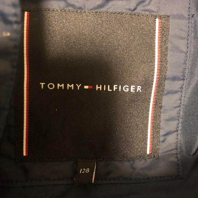 TOMMY HILFIGER(トミーヒルフィガー)のネイビー　ダウン キッズ/ベビー/マタニティのキッズ服男の子用(90cm~)(コート)の商品写真