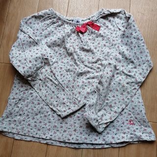 プチバトー(PETIT BATEAU)のPETIT BATEAU　りぼん付きカットソー(Tシャツ/カットソー)