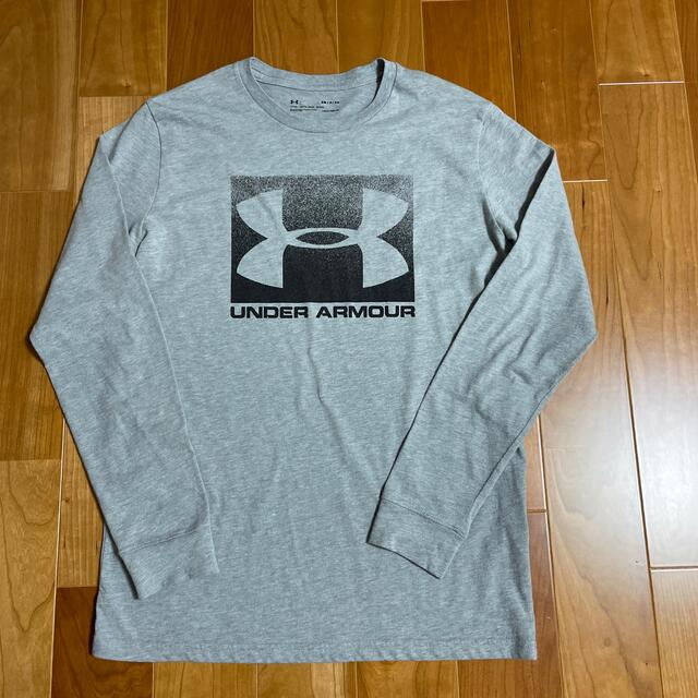 UNDER ARMOUR(アンダーアーマー)のアンダーアーマー　長袖シャツ メンズのトップス(Tシャツ/カットソー(七分/長袖))の商品写真