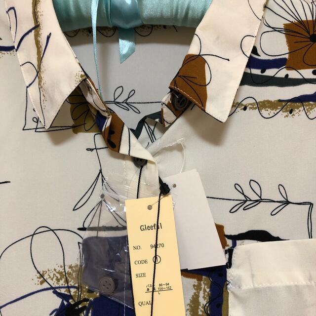 しまむら(シマムラ)のしまむら☆新品アートガラユルシャツ レディースのトップス(シャツ/ブラウス(長袖/七分))の商品写真