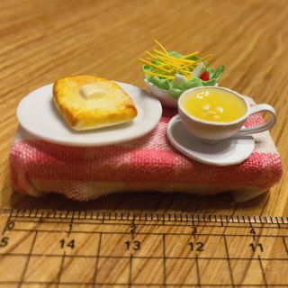 ミニチュア　朝食セット❗️インテリアにどうぞ☺️全部固定されてます(ミニチュア)