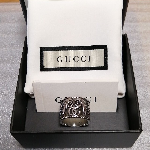 Gucci(グッチ)のグッチ ダブルリーフモチーフリング レディースのアクセサリー(リング(指輪))の商品写真