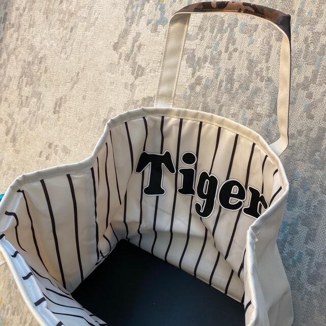 阪神タイガース　METコラボ　リバーシブルバッグ