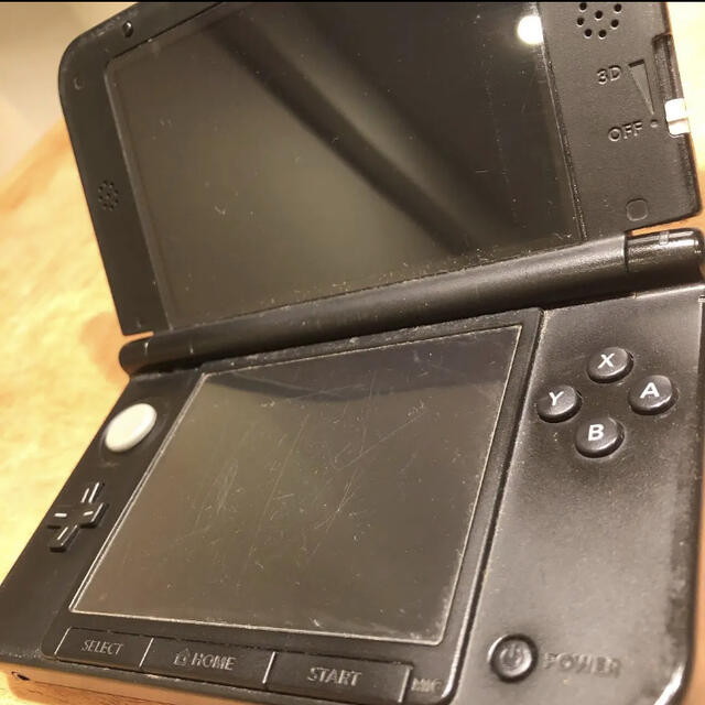 ニンテンドー3DS LL レッド×ブラック　値下げ 2