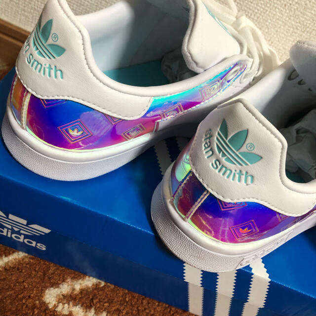 adidas - アディダススタンスミス スニーカー オーロラの通販 by adidas - アディダススタンスミス スニーカー オーロラの通販 by