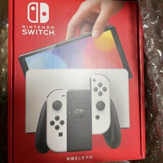 ニンテンドウ(任天堂)のニンテンドースイッチ有機ELモデル　ホワイト(家庭用ゲーム機本体)