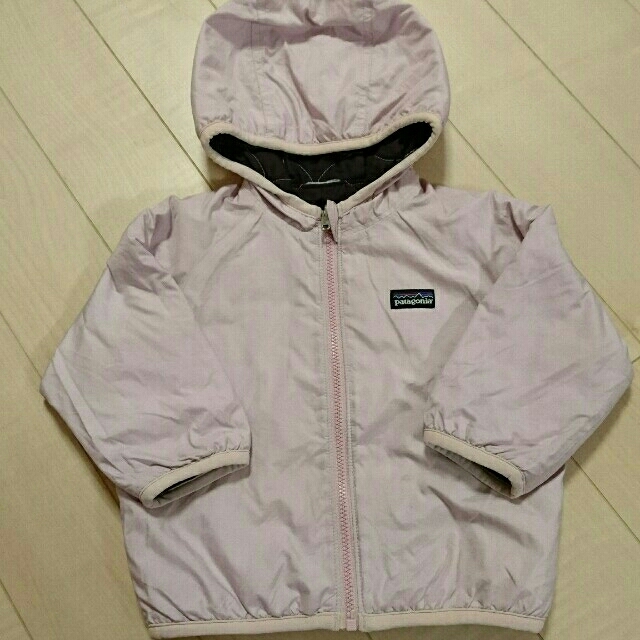 patagonia(パタゴニア)のパタゴニア　リバーシブルブルゾン キッズ/ベビー/マタニティのベビー服(~85cm)(ジャケット/コート)の商品写真