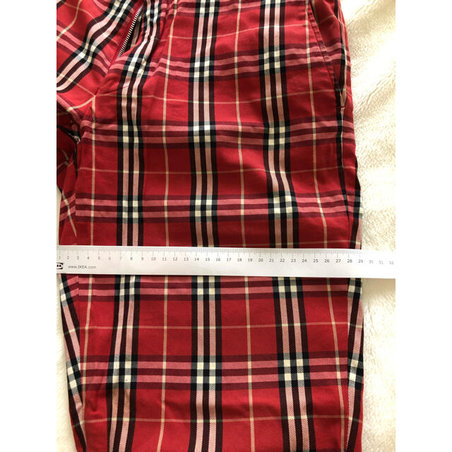 BURBERRY BLUE LABEL(バーバリーブルーレーベル)の広島マツケン様専用✩.*˚男性用ボトムス 赤 メンズのパンツ(スラックス)の商品写真