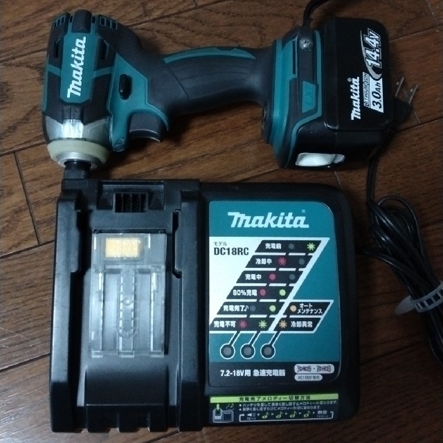 スポーツ/アウトドアMakita　充電式インパクトドライバ　TD137D 14.4V　DC18RC