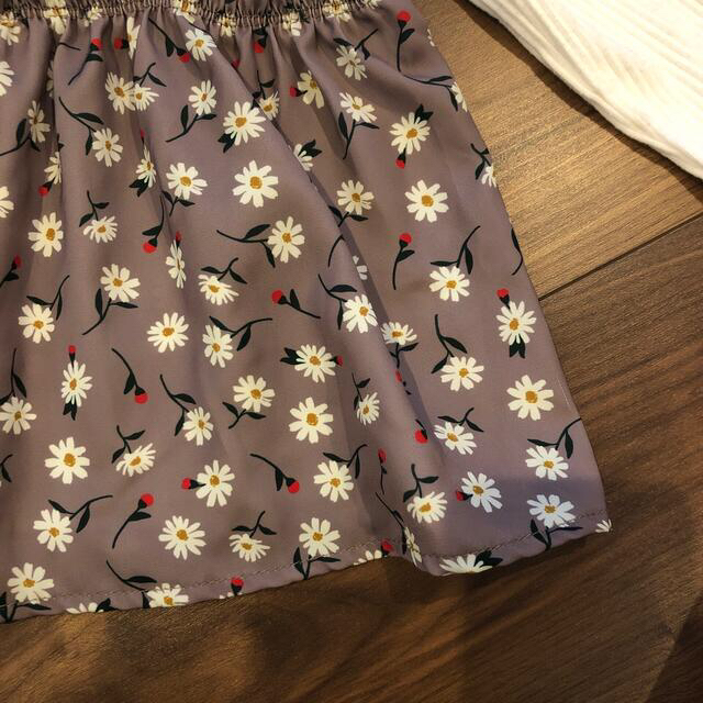 バースデー　長袖花柄チュニック キッズ/ベビー/マタニティのキッズ服女の子用(90cm~)(Tシャツ/カットソー)の商品写真