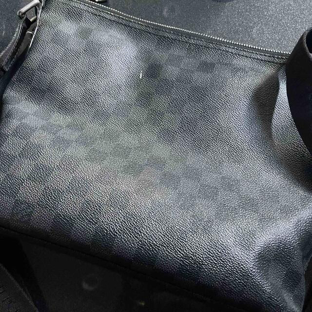 ヴィトン ダミエ グラフィット ショルダーバッグ