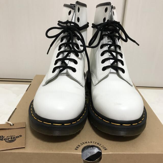 美品 Dr.Martens ドクターマーチン 8ホール ブーツ ホワイト 送料込