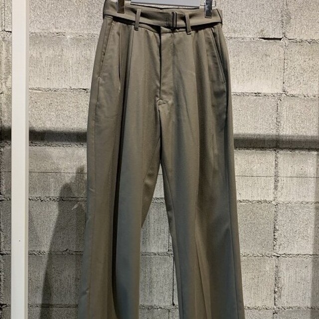 yoke 完売品BELTED 2TUCK WIDE TROUSERS