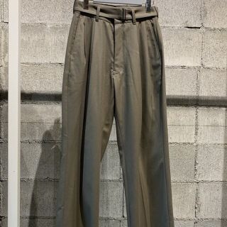 ワンエルディーケーセレクト(1LDK SELECT)のyoke 完売品BELTED 2TUCK WIDE TROUSERS(スラックス)