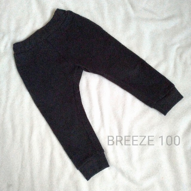 BREEZE(ブリーズ)のBREEZE ブリーズ カーキ色 黒色 パンツ 100 2本 キッズ/ベビー/マタニティのキッズ服男の子用(90cm~)(パンツ/スパッツ)の商品写真