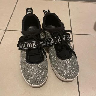 ミュウミュウ(miumiu)のMIUMIU グリッター　スニーカー(スニーカー)