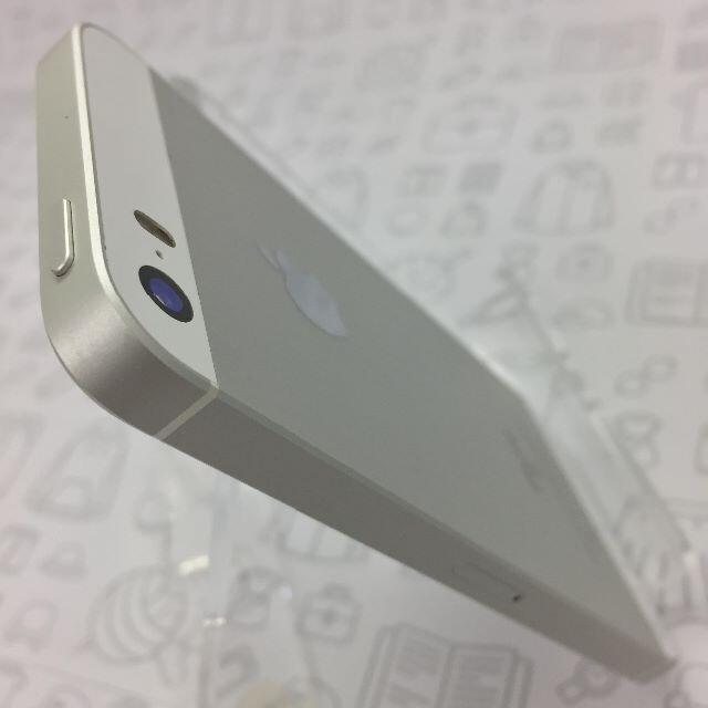 iPhone(アイフォーン)の【B】iPhone SE/32GB/356609080500687 スマホ/家電/カメラのスマートフォン/携帯電話(スマートフォン本体)の商品写真