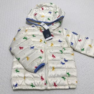 ベビーギャップ(babyGAP)のタグ付　ダウンジャケット　アウター　馬柄　新品未使用品　白　キッズ(ジャケット/上着)