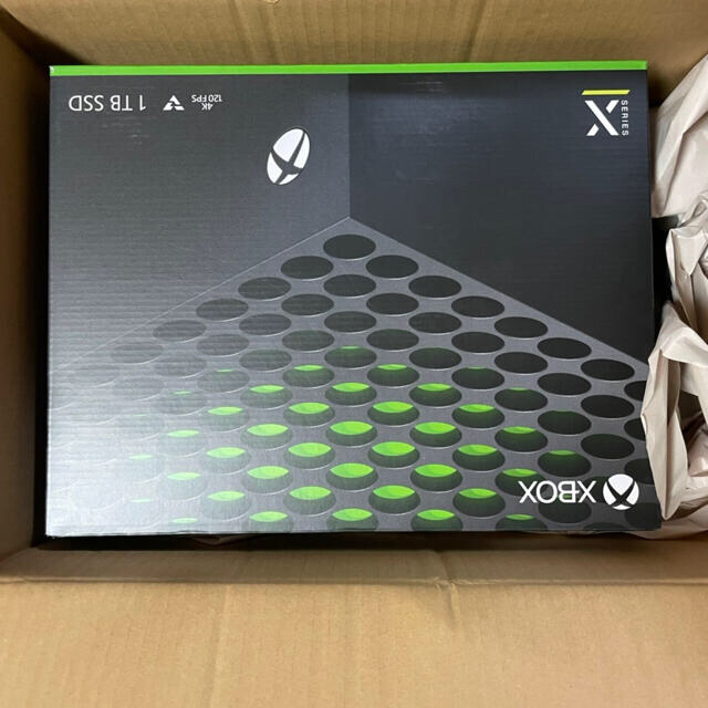 Xbox(エックスボックス)のMicrosoft Xbox Series X 本体 1TB RRT-00015 エンタメ/ホビーのゲームソフト/ゲーム機本体(家庭用ゲーム機本体)の商品写真