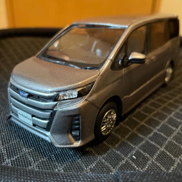 トヨタ ノア ミニカー カラーサンプル の通販 by SEN☆SEI's トヨタ ノア ミニカー カラーサンプル の通販 by SEN☆SEI's