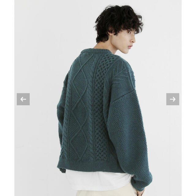 VICTIM(ヴィクティム)のDAMAGE CABLE KNIT ビッグシルエットダメージケーブルニット メンズのトップス(ニット/セーター)の商品写真