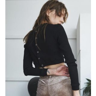 ザラ(ZARA)の【即完売商品】juemi リブモックネックトップス(ニット/セーター)