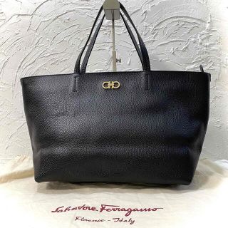 サルヴァトーレフェラガモ(Salvatore Ferragamo)の【極美品】サルヴァトーレフェラガモ ガンチーニ トートバッグ レザー ブラック(トートバッグ)