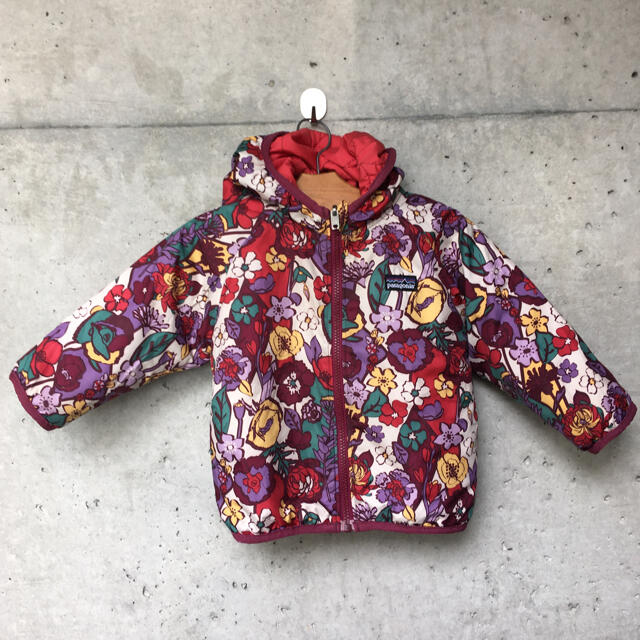 patagonia(パタゴニア)のPatagonia リバーシブル キッズ/ベビー/マタニティのベビー服(~85cm)(ジャケット/コート)の商品写真