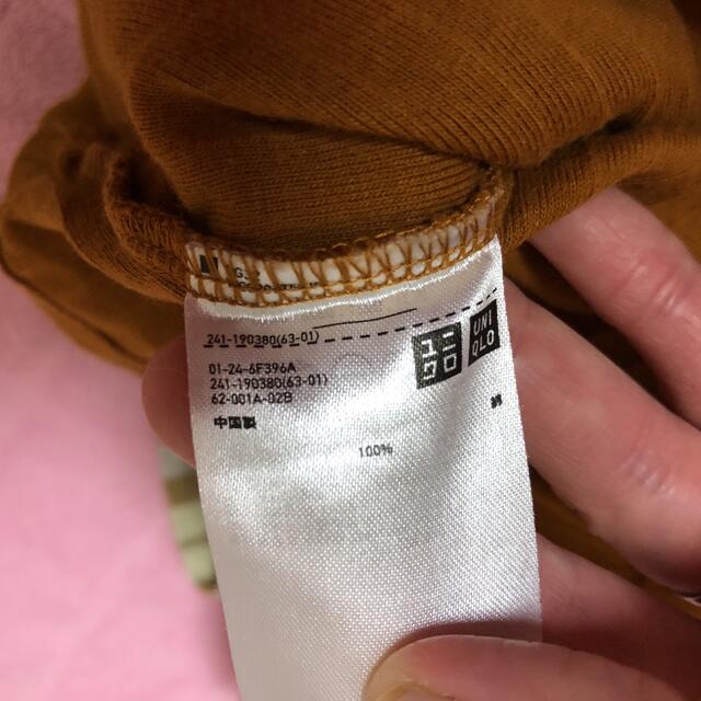 UNIQLO(ユニクロ)のユニクロ　レディース　トップス　Mサイズ　茶色　キャメル色 レディースのトップス(Tシャツ(半袖/袖なし))の商品写真