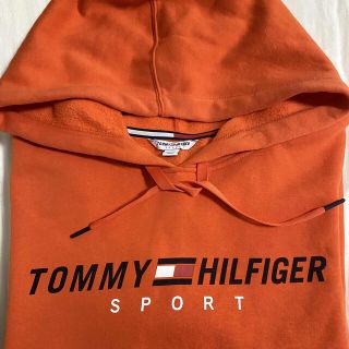 トミーヒルフィガー(TOMMY HILFIGER)のtommy hilfiger パーカー/フーディー　(パーカー)