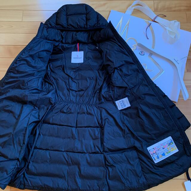 MONCLER - 新品 モンクレール シャーパル 14A 黒 ダウン MONCLER - 新品 モンクレール シャーパル 14A 黒 ダウン
