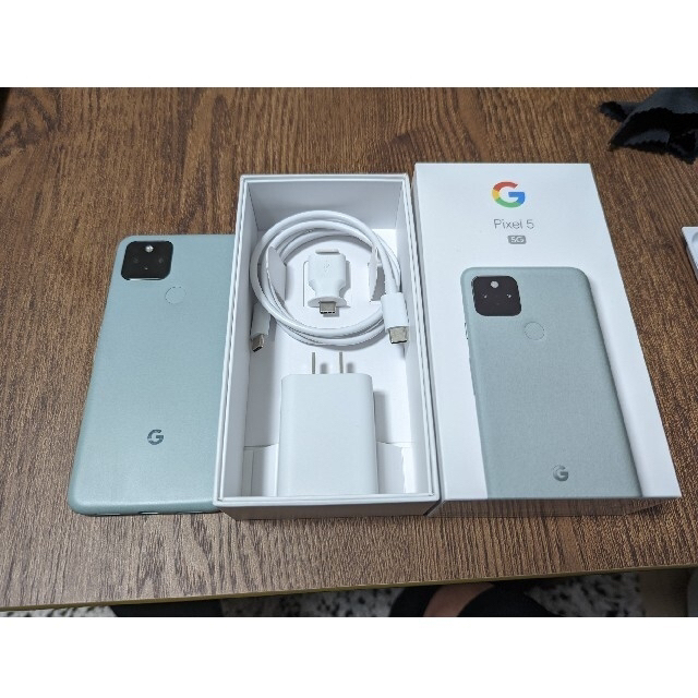 Google Pixel(グーグルピクセル)のpixel 5 スマホ/家電/カメラのスマートフォン/携帯電話(スマートフォン本体)の商品写真