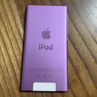 アイポッド(iPod)のipod nano 第7世代　16GB パープル(ポータブルプレーヤー)
