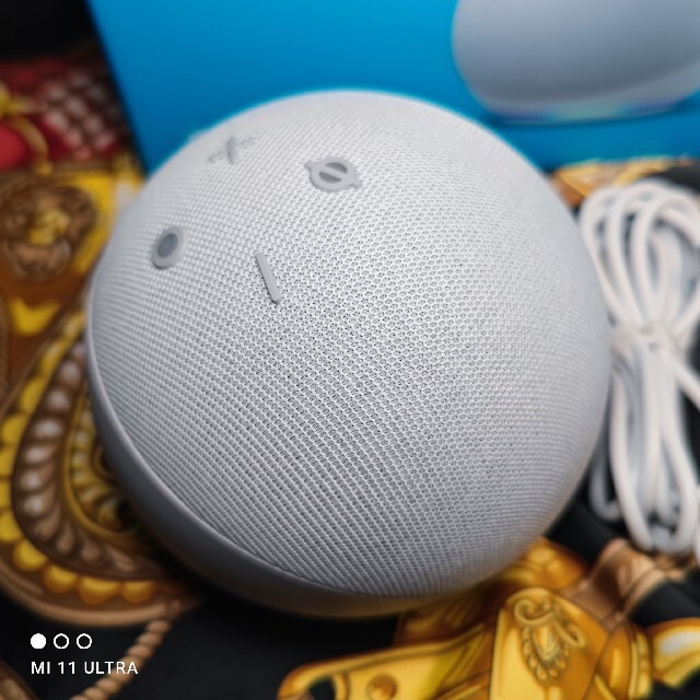 ECHO(エコー)のEcho Dot (エコードット) 第4世代 アレクサ ホワイト 最新機種１ スマホ/家電/カメラのオーディオ機器(スピーカー)の商品写真