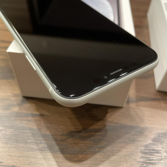 本日まで値引き【美品】iPhone XR White 64 GB SIMフリー 【着後