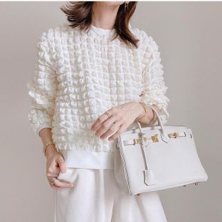 ザラ(ZARA)のhiand 立体ワッフルトップス アイボリー人気予約商品(カットソー(長袖/七分))