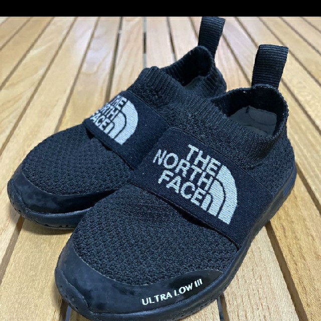 THE NORTH FACE(ザノースフェイス)のTHE NORTH FACEウルトラロ―Ⅲ美品 キッズ/ベビー/マタニティのキッズ靴/シューズ(15cm~)(スニーカー)の商品写真