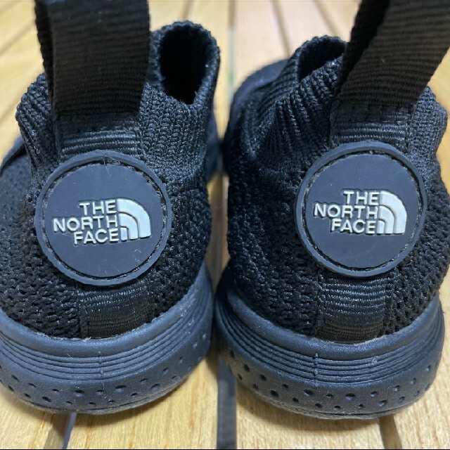 THE NORTH FACE(ザノースフェイス)のTHE NORTH FACEウルトラロ―Ⅲ美品 キッズ/ベビー/マタニティのキッズ靴/シューズ(15cm~)(スニーカー)の商品写真