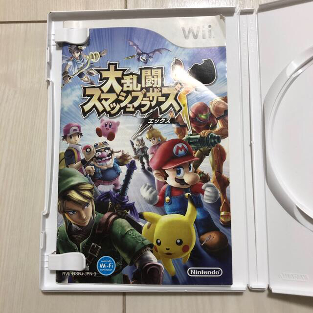 Wii(ウィー)の大乱闘スマッシュブラザーズ　説明書あり エンタメ/ホビーのゲームソフト/ゲーム機本体(家庭用ゲームソフト)の商品写真