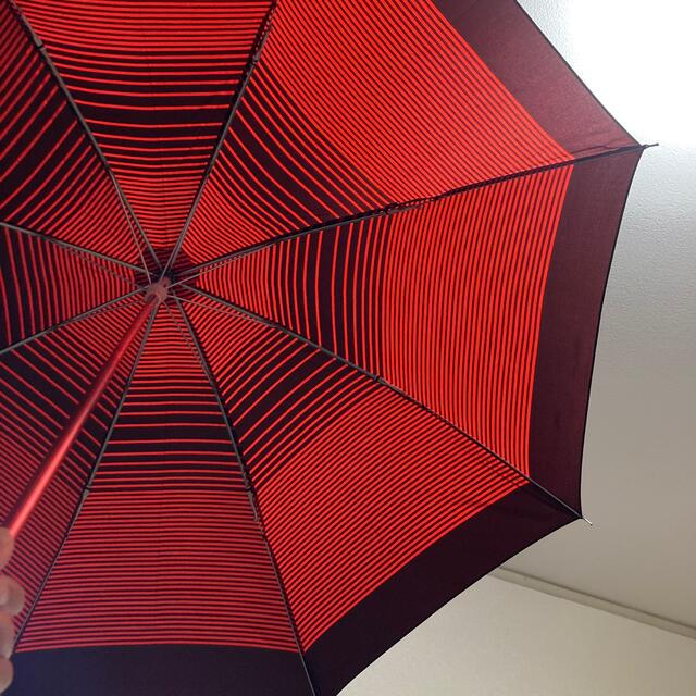 折りたたみ傘　赤 レディースのファッション小物(傘)の商品写真