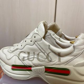 グッチ(Gucci)のGUCCI スニーカー　グッチ ロゴ レザー スニーカー(スニーカー)