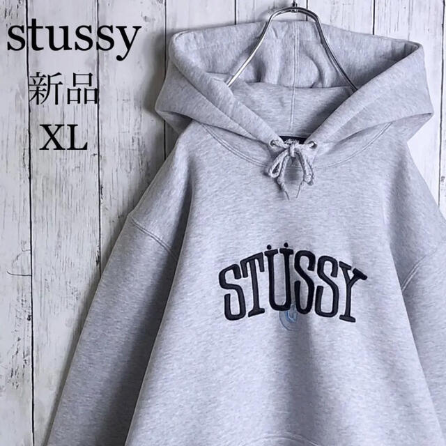 stussy ビックロゴパーカー　(値下げ交渉可能)